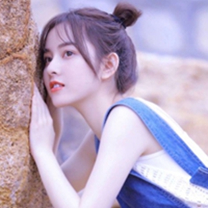 陈冠希吃阿娇的奶头图,明星亲密互动引热议，真相成谜